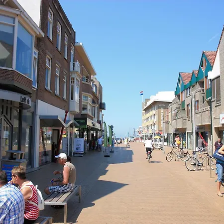 Sleeping By Beelen Katwijk aan Zee